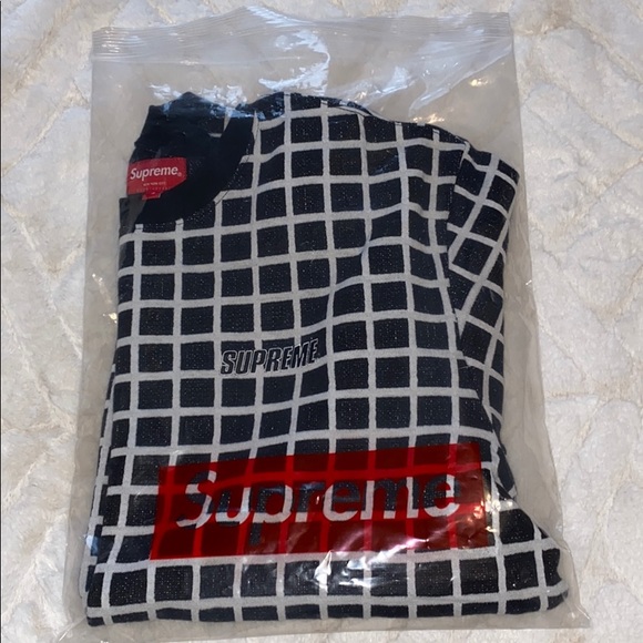 Authentic Supreme Shirt - Picture 5 of 6